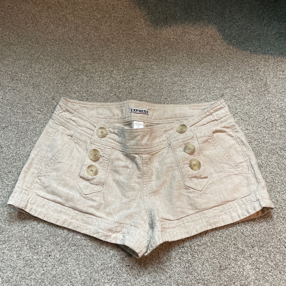 Express tan shorts